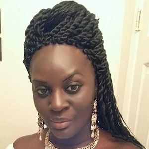 Meet your Posher, Regina